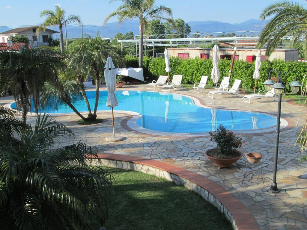 Complesso Turistico Ricettivo L'Oasi Del Golfo Di Salerno Apartment Battipaglia Exterior photo